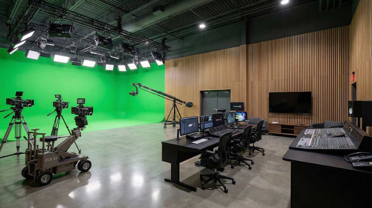 17c一起草影视制作工作室